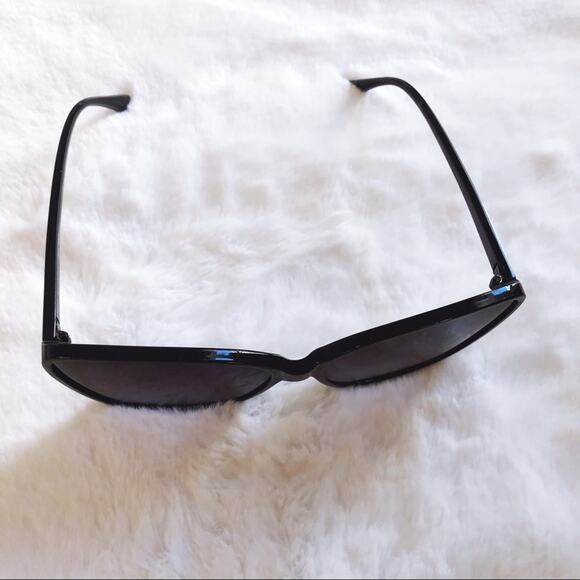 Amelia Black Cat Eye Full Rim Sunglasses - Picture 4 of 10